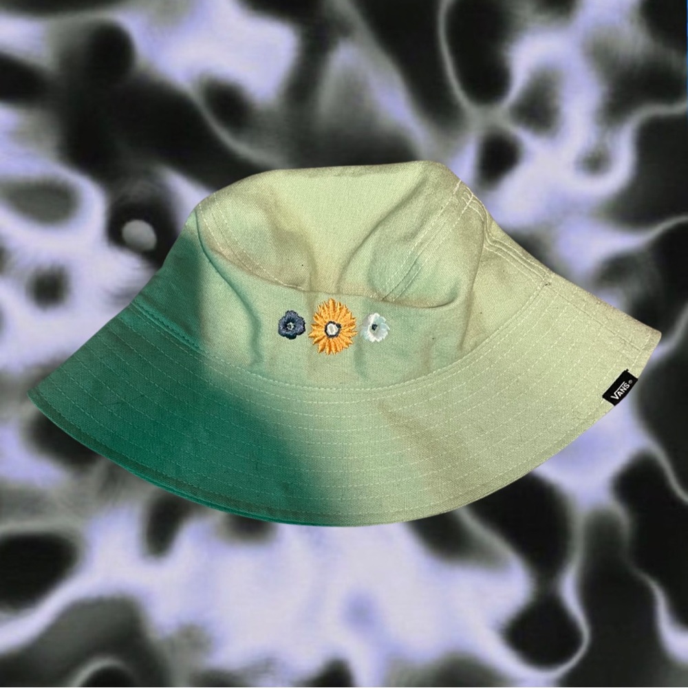 Vans embroidered bucket hat